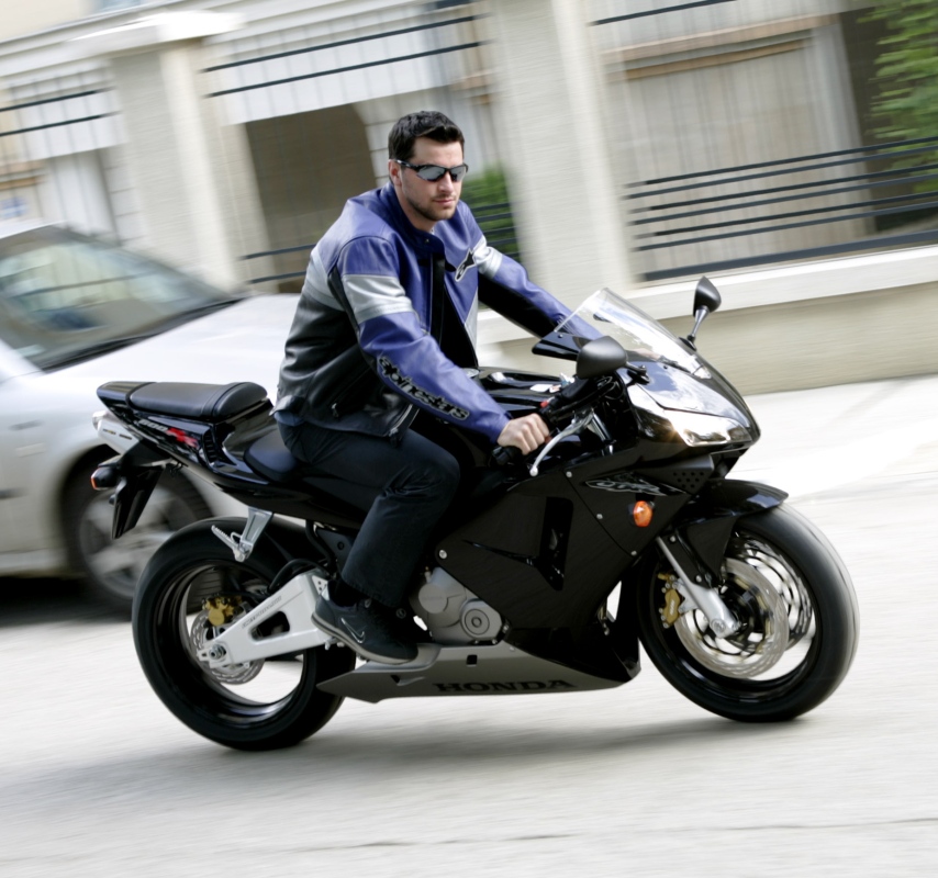 0-255400-fizzmotocicleta9.jpg