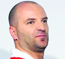 4391-249577-11capcapatos.jpg