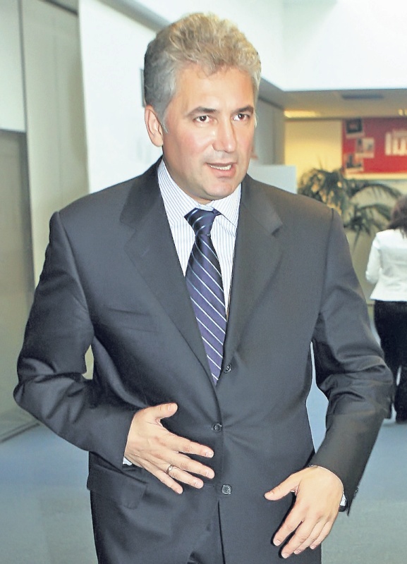 4397-251267-adrieanvideanu1.jpg