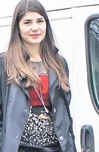 4413-256901-anageaona.jpg