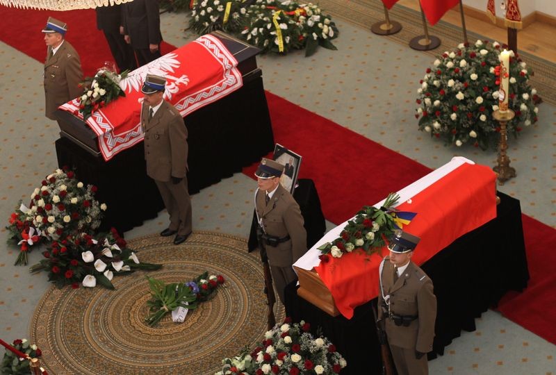0-260278-presedintele_poloniei_a_murit_in_tragedia_de_la_smolensk.jpg 0-260278-presedintele_poloniei_a_murit_in_tragedia_de_la_smolensk.jpg