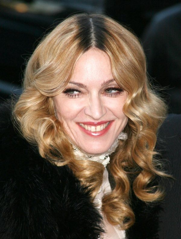 0-263521-madonna.jpg 0-263521-madonna.jpg