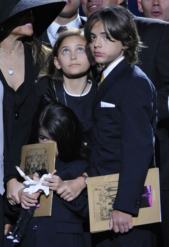 0-265410-copiii_lui_michael_jackson.jpg