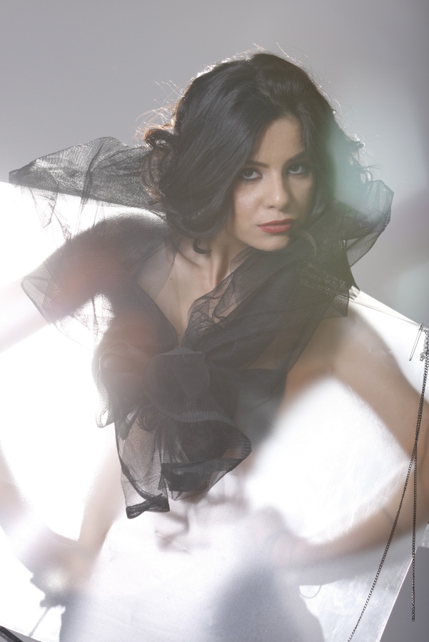 0-266426-vj_oana_plastic_haine.jpg