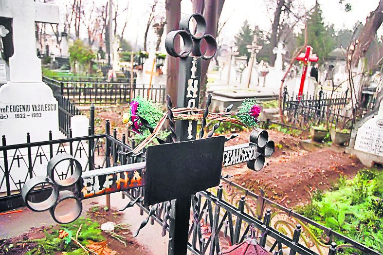 Mormant Elena Ceausescu