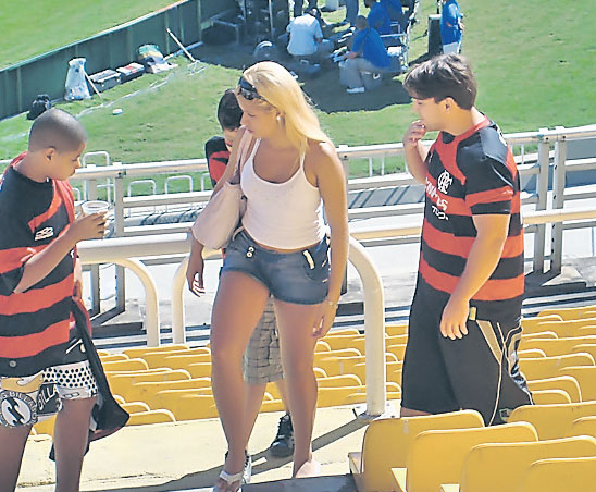 4435-262728-brazilianca.jpg