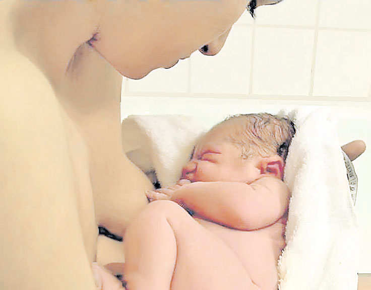 Prima poză făcută cu micuţul Filip