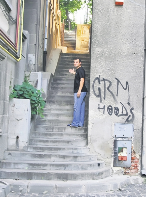 4453-269244-7trepte2.jpg