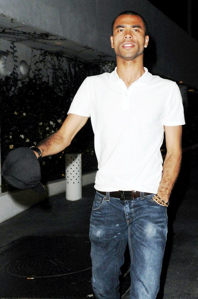 0-273204-ashleycole.jpg 0-273204-ashleycole.jpg
