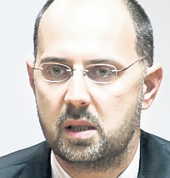 4457-270402-5.jpg