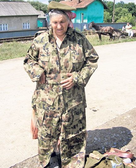 4459-271094-89armataajutoare.jpg