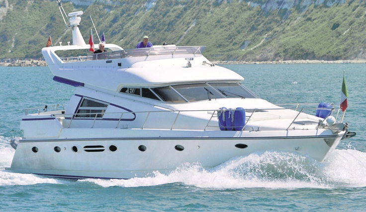 4467-273628-adrianmutuyacht2.jpg 4467-273628-adrianmutuyacht2.jpg