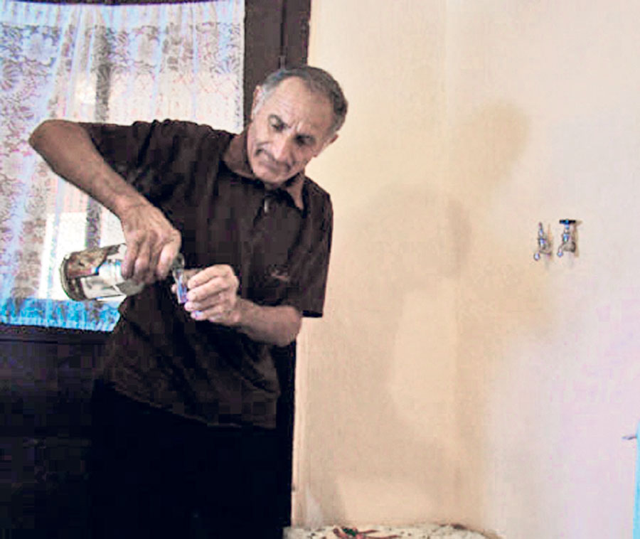 4469-274143-t2.jpg