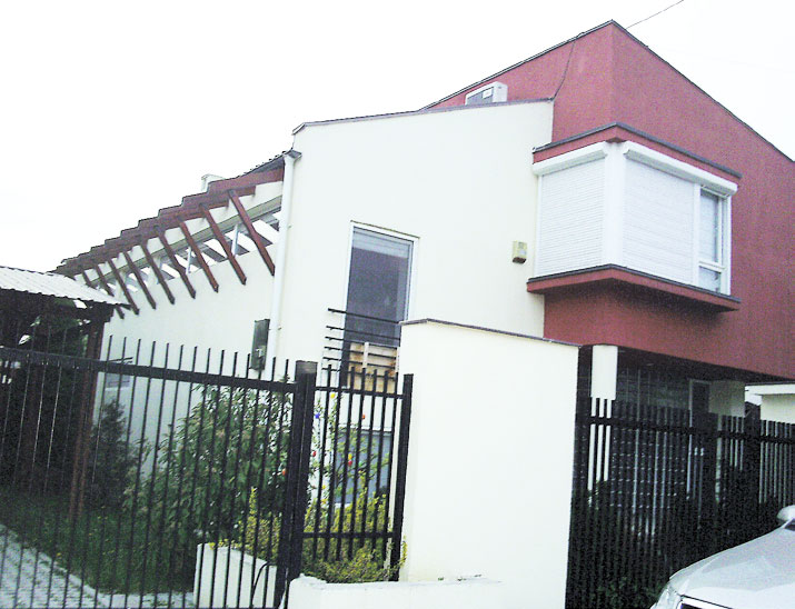 4469-274160-c2.jpg