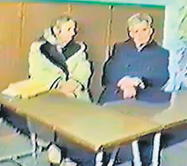 Acestea sunt hainele cu care dictatorii au fost îngropaţi