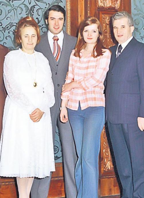 4477-276402-zoia_ceausescu2.jpg