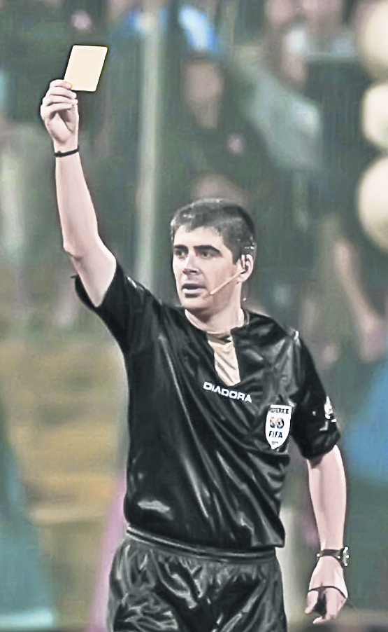 4479-276873-arbitru.jpg