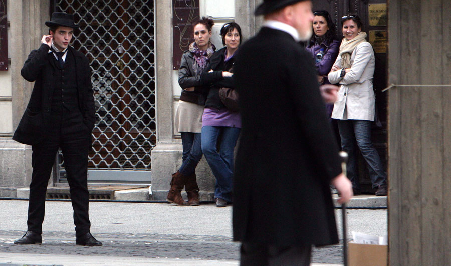0-282227-robert_pattinson_bel_ami_budapesta.jpg