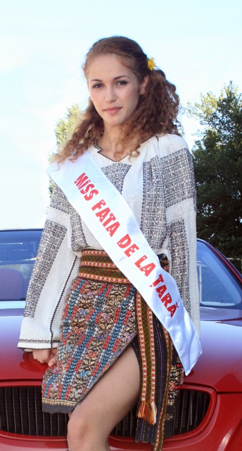 0-284998-fatadelatara.jpg