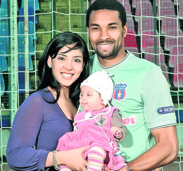 După ce au pierdut un copil, Ceucy şi Robinson se bucură de micuţa Bianca