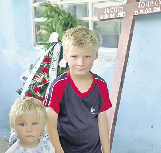 4497-282377-9copii3.jpg