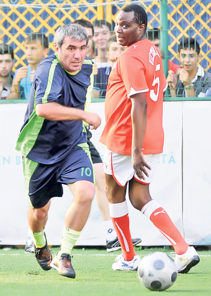 4499-282689-gica_hagi_victor_yila.jpg 4499-282689-gica_hagi_victor_yila.jpg
