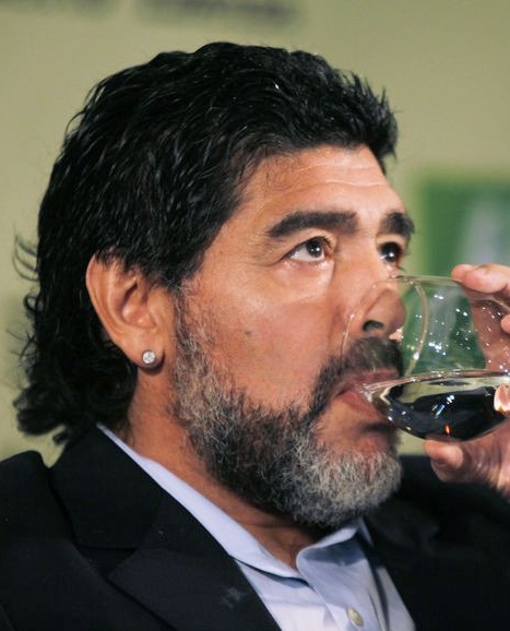 0-294972-maradona.jpg