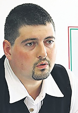 4520-288263-politician.jpg