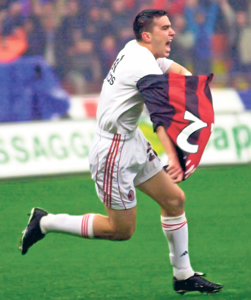 4521-288471-cosmin_contra_ac_milan.jpg