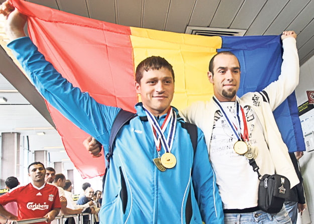 Canotorii Alex Dumitrescu şi Victor Mihalachi