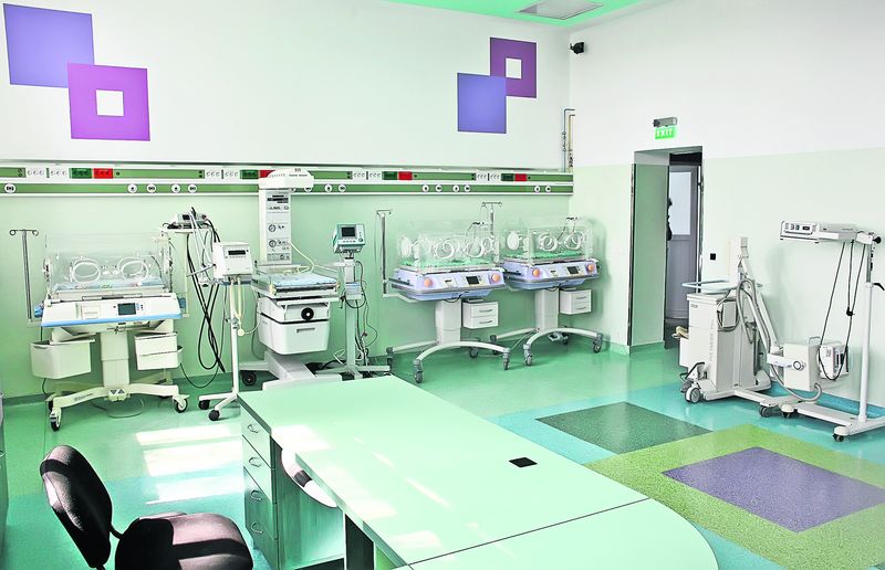 Aşa arată acum, după ce a fost refăcut, salonul de la Terapie Intensivă, unde au ars 11 bebeluşi