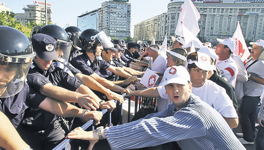 protest-sindicalisti-piata-revolutiei-bucuresti.jpg