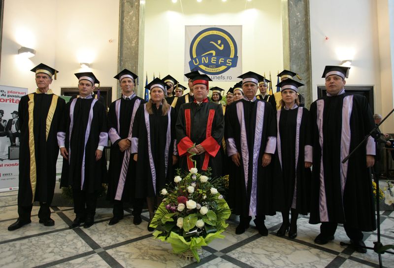 0-295588-marius_vizer_doctor_honoris_causa_unefs.jpg
