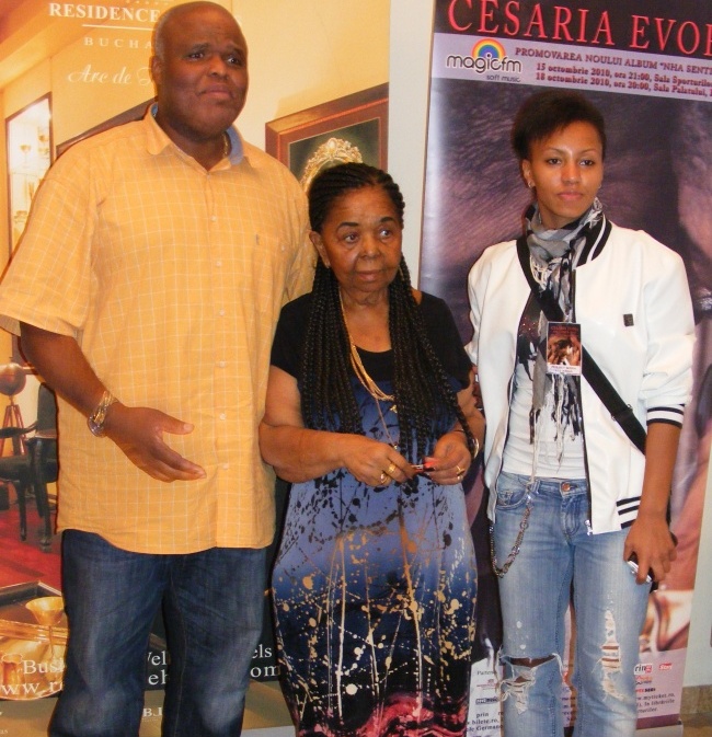 Nepotul Cesariei Evora predă arte marţiale în România