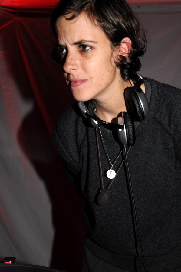0-299527-samantha_ronson_dj_north.jpg