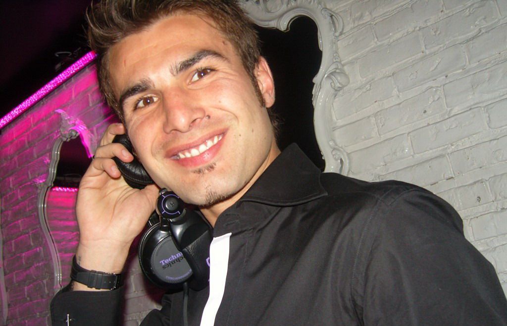0-301972-adrianmutu.jpg