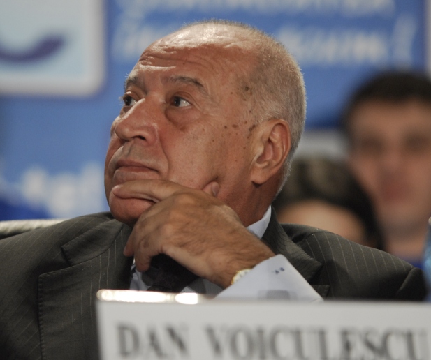 0-303260-dan_voiculescu_.jpg