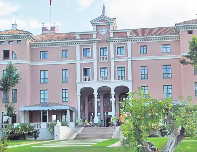 4556-297898-hotel.jpg 4556-297898-hotel.jpg
