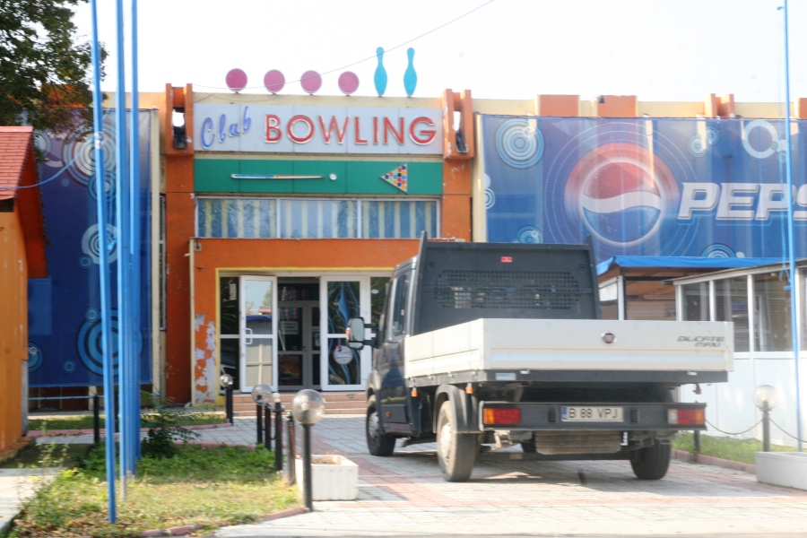 4560-299063-2.jpg 4560-299063-2.jpg