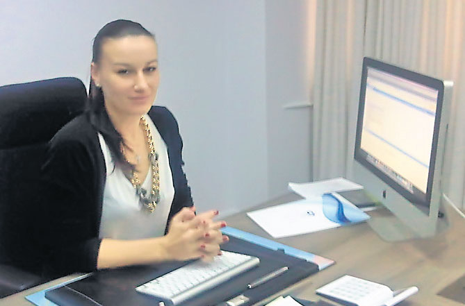 4568-301086-raluca_sandu.jpg