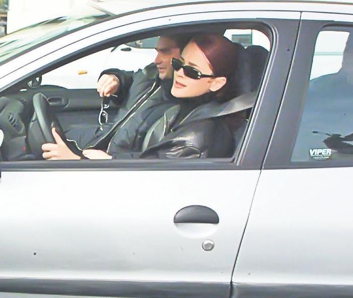 4570-301481-madalinamanolemasina.jpg