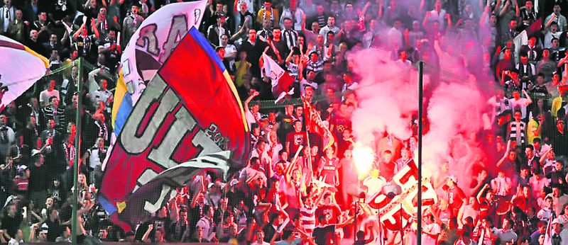 După fiecare meci, suporterii violenţi au creat probleme