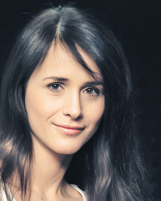 4578-303617-madalina_manole.jpg