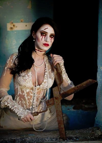 0-303859-adelina4.jpg 0-303859-adelina4.jpg