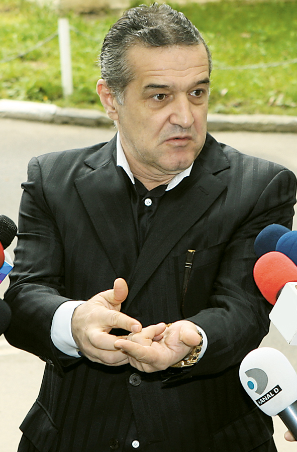 0-304021-becali.jpg