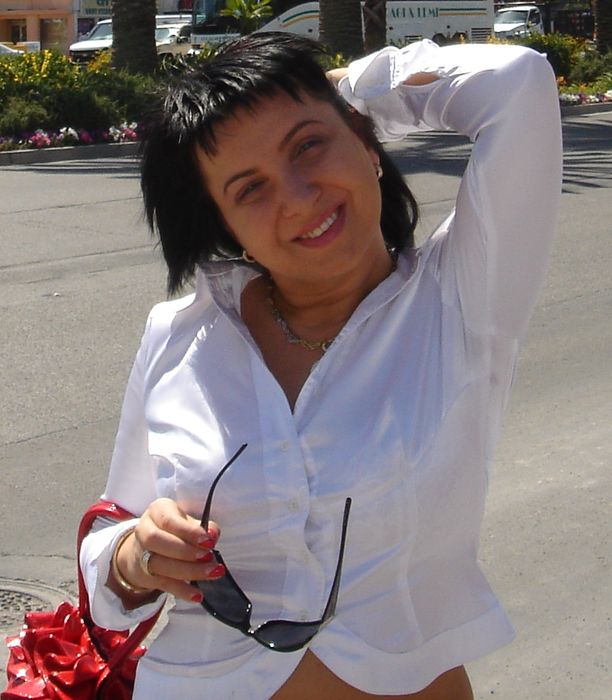 0-310573-carmen_serban.jpg 0-310573-carmen_serban.jpg