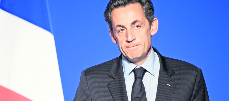 4579-303888-23sarkozysuparat.jpg