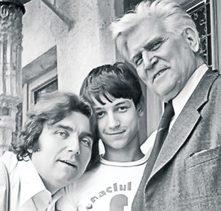4583-305069-06tataieapandrei1982.jpg