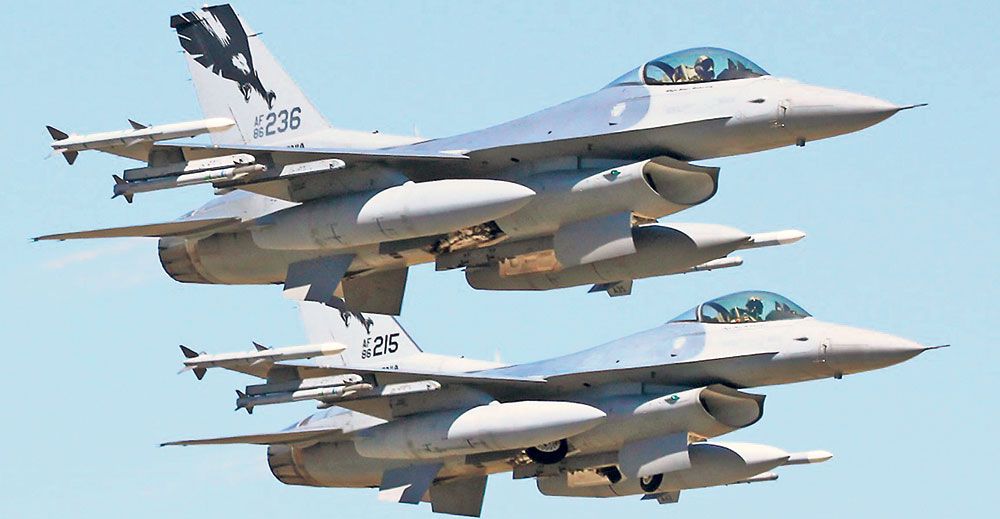 4588-306509-avioane_f16.jpg 4588-306509-avioane_f16.jpg