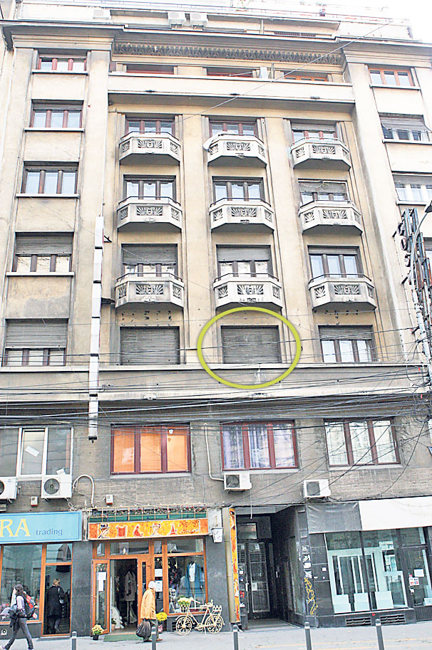 4592-307686-bloc_gica_petrescu.jpg